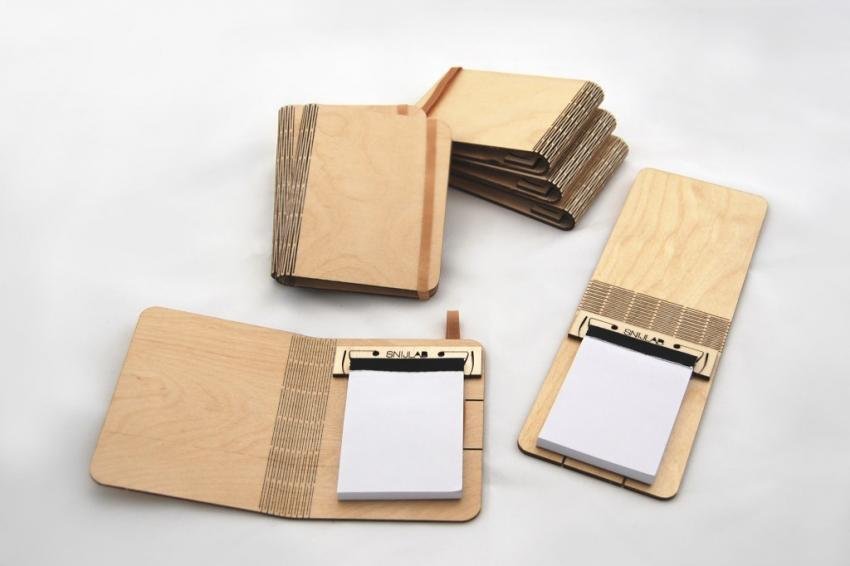 Snijlab wooden hinge
